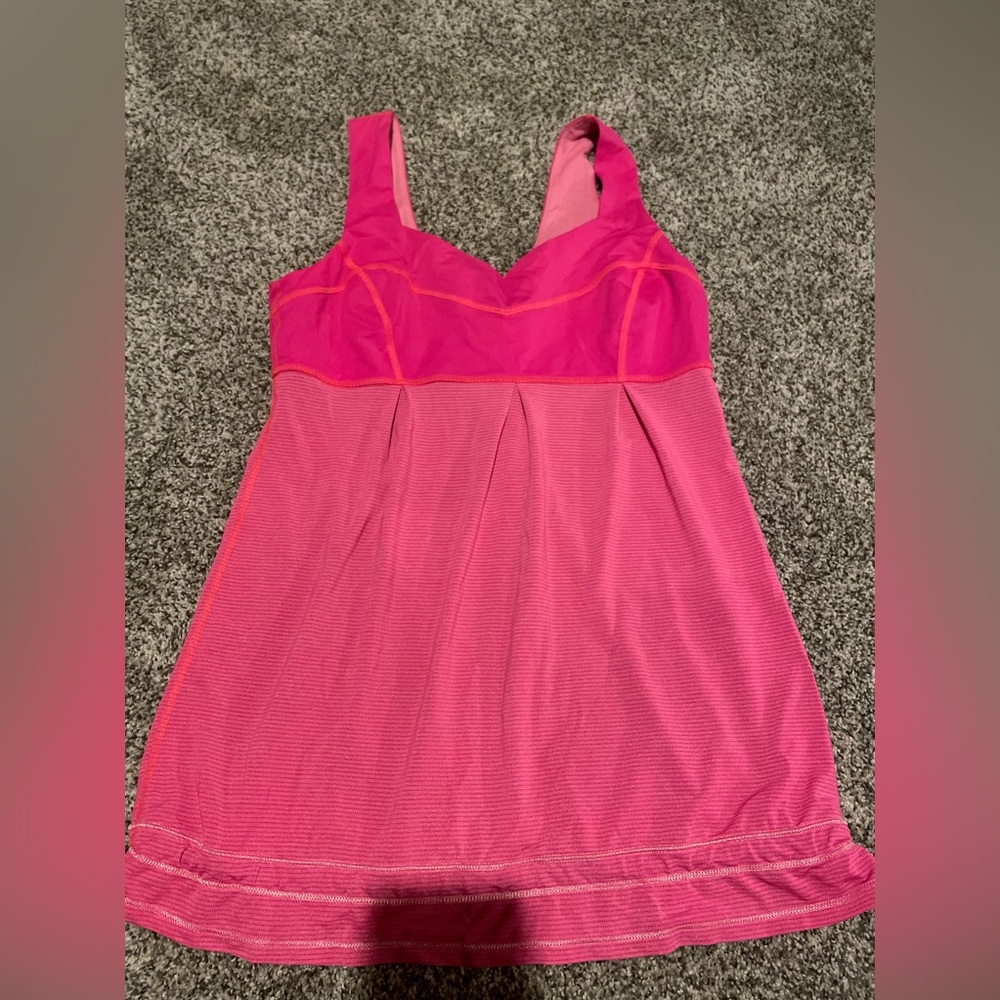Lululemon tank